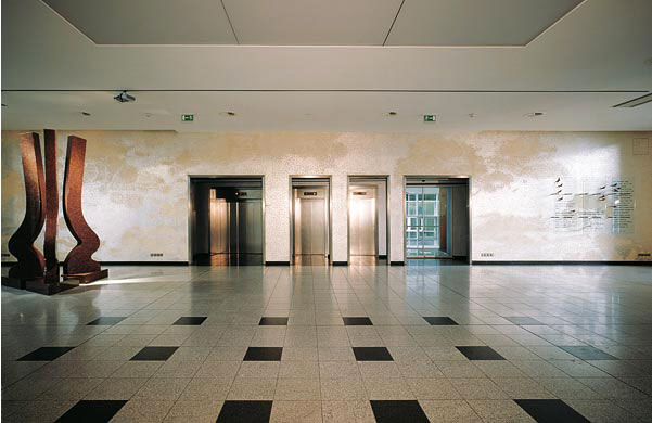 Technisches Zentrum Oberbank, Foyer Ost 01